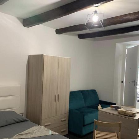 Apartamento Viky House Chiaia Nápoles Exterior foto