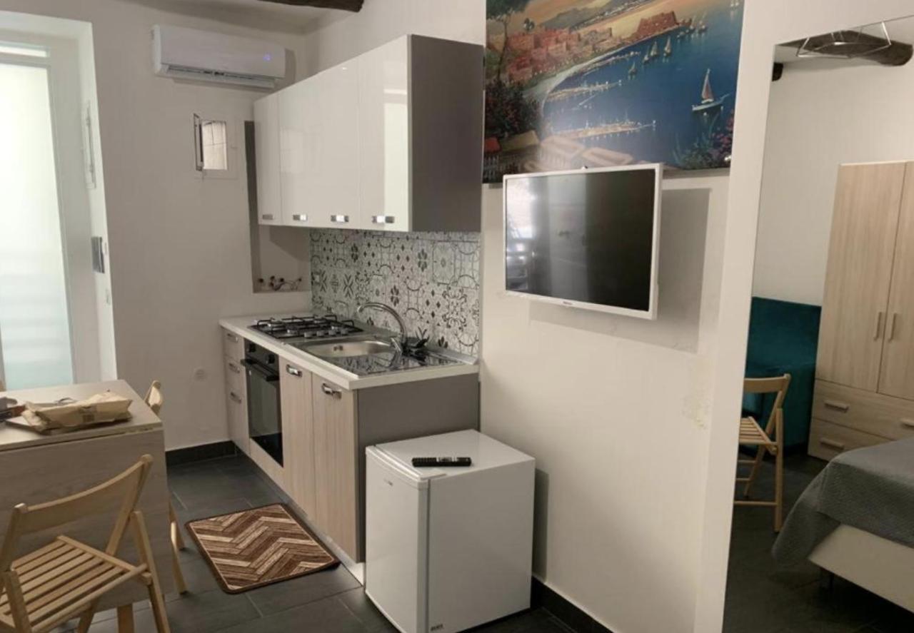 Apartamento Viky House Chiaia Nápoles Exterior foto