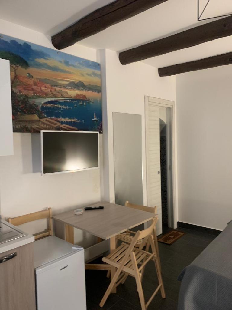 Apartamento Viky House Chiaia Nápoles Exterior foto