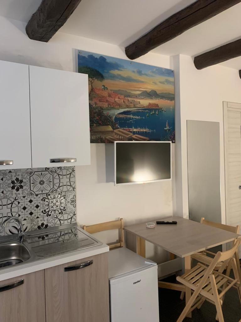 Apartamento Viky House Chiaia Nápoles Exterior foto